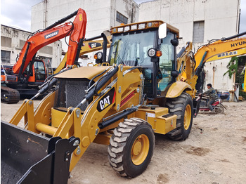 Retroescavadeira CATERPILLAR 420F