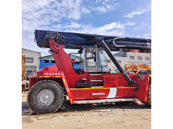 Reachstacker porta contentores KALMAR