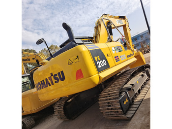 Escavadora de rastos KOMATSU PC200-8