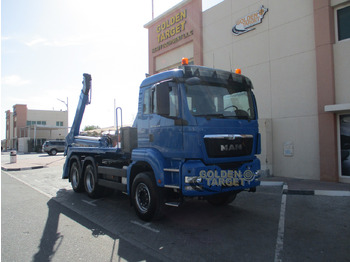 Caminhão multibenne MAN TGS 26.440