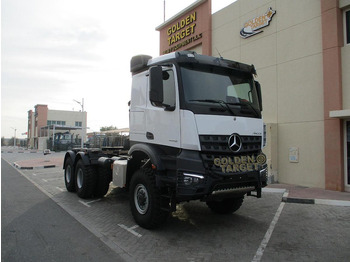 Caminhão MERCEDES-BENZ Arocs 3342