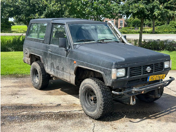 Automóvel NISSAN