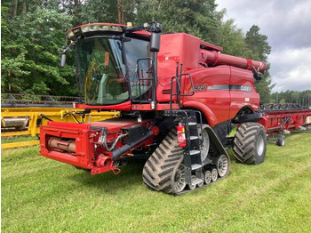 Ceifeira debulhadora CASE IH