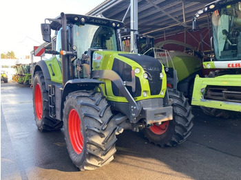 Trator CLAAS Axion 830