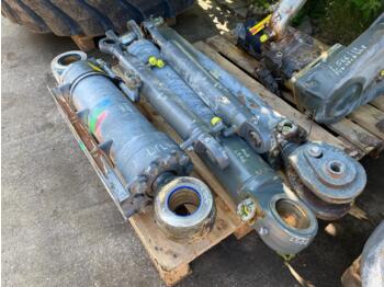 Cilindro hidráulico de Máquina de construção Liebherr L 566: foto 5 Cilindro hidráulico de Máquina de construção Liebherr L 566: foto 5