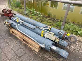 Cilindro hidráulico TEREX