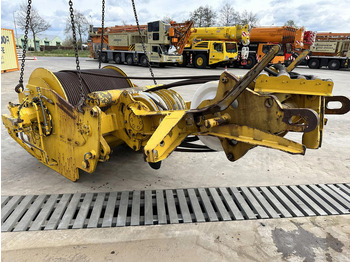 Grua para caminhão LIEBHERR