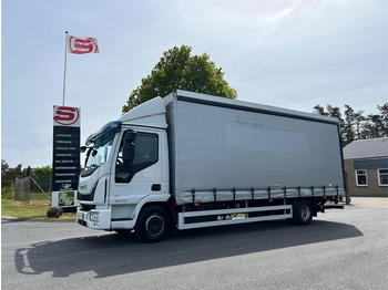 Caminhão com lona IVECO EuroCargo