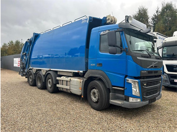 Caminhão de lixo VOLVO FM 420