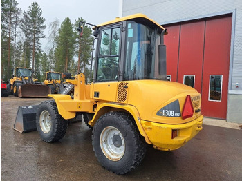 Carregadeira de rodas Volvo L30B AURALLA: foto 2