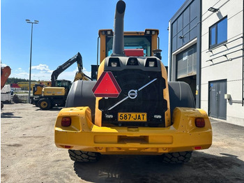 Locação de Volvo L70G vipuohjaus, 3' ja 4' hydr  Volvo L70G vipuohjaus, 3' ja 4' hydr: foto 3