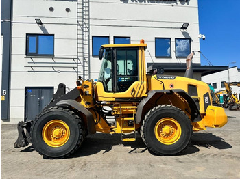 Locação de Volvo L70G vipuohjaus, 3' ja 4' hydr  Volvo L70G vipuohjaus, 3' ja 4' hydr: foto 1