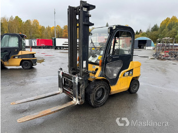 Empilhadeira a diesel CATERPILLAR DP