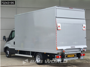 Locação de Iveco Daily 35C18 2025 MODEL Automaat 1000kg Laadklep ACC Navi Airco Zijdeur Bakwagen Meubelbak Koffer 21m3 Airco Iveco Daily 35C18 2025 MODEL Automaat 1000kg Laadklep ACC Navi Airco Zijdeur Bakwagen Meubelbak Koffer 21m3 Airco: foto 2