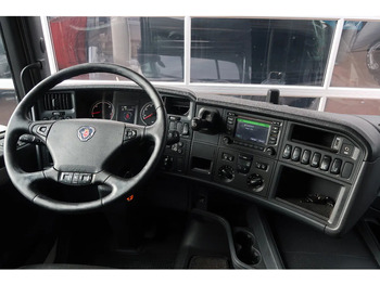 Fotografia de interior 2: Tractor Scania R450 RETARDER/ 2X TANK/ DIFF LOCK