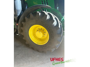 Trator John Deere 6215 R: foto 3