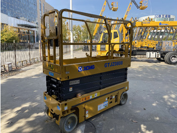 Locação de  XCMG Official Used Aerial Work Platform Lift GTJZ0808 8m Hydraulic Scissor Lift Price XCMG Official Used Aerial Work Platform Lift GTJZ0808 8m Hydraulic Scissor Lift Price: foto 4
