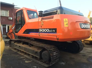 Escavadora de rastos DOOSAN DH300