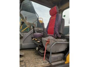 Escavadora de rastos Volvo EC210B: foto 2