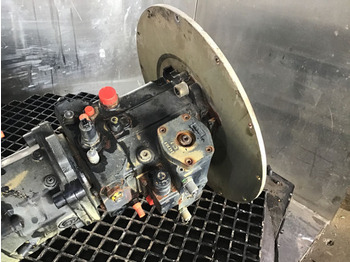 Bomba hidráulica LIEBHERR