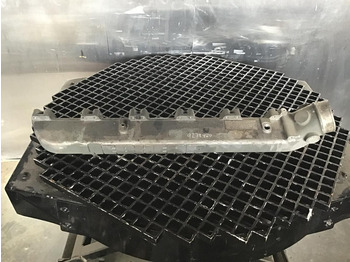 Tubo de admissão LIEBHERR