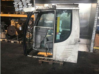 Cabine e interior LIEBHERR