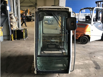 Cabine e interior LIEBHERR
