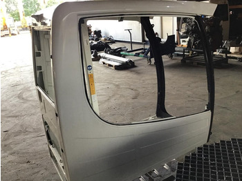 Cabine e interior LIEBHERR