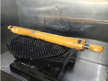 Cilindro hidráulico LIEBHERR