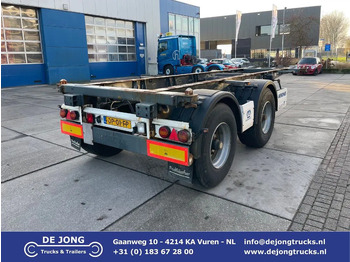 Semireboque transportador de contêineres/ Caixa móvel KRONE