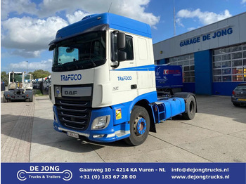 Tractor DAF XF 106 440