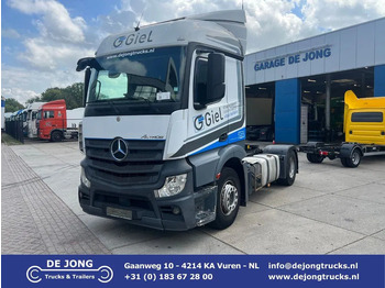 Tractor MERCEDES-BENZ Actros 1842