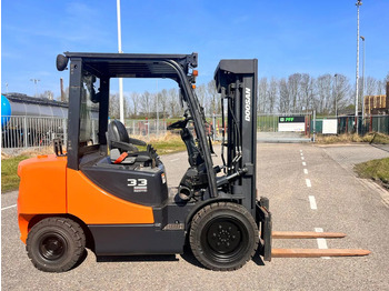 Empilhadeira a diesel DOOSAN