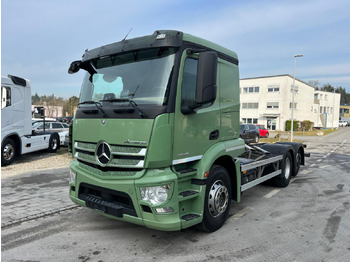 Caminhão chassi MERCEDES-BENZ Actros 2543