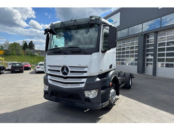 Caminhão chassi MERCEDES-BENZ Antos