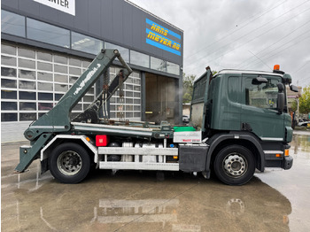 Caminhão multibenne SCANIA P320 4x2 Trösch: foto 4 Caminhão multibenne SCANIA P320 4x2 Trösch: foto 4