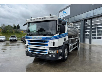Caminhão tanque SCANIA P 450