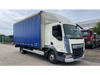Caminhão com lona DAF LF 150