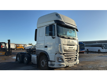 Tractor DAF XF 530