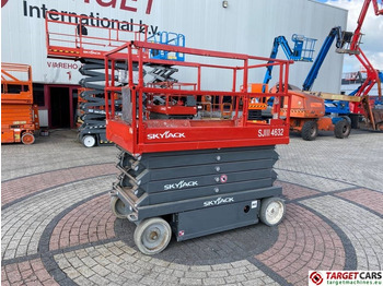 Plataforma de Tijera/ Plataforma de tesoura SKYJACK