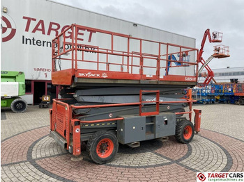 Plataforma de Tijera/ Plataforma de tesoura SKYJACK