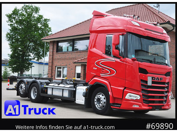 Caminhão transportador de contêineres/ Caixa móvel DAF XF 480