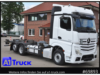 Caminhão transportador de contêineres/ Caixa móvel MERCEDES-BENZ