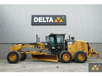 Motoniveladora CATERPILLAR 140M