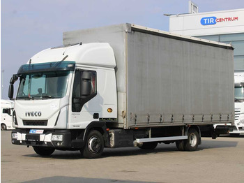 Caminhão com lona IVECO EuroCargo 75E