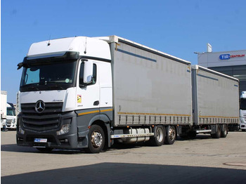 Caminhão com lona MERCEDES-BENZ Actros 2542