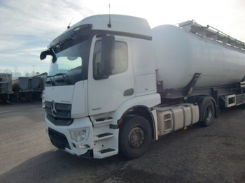 Tractor MERCEDES-BENZ Actros 1840
