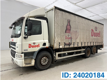 Caminhão com lona DAF CF 75 310