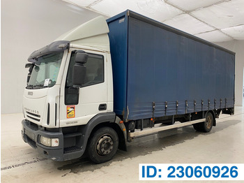Caminhão com lona IVECO EuroCargo 120E