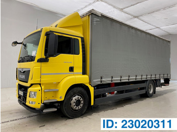 Caminhão com lona MAN TGS 18.320